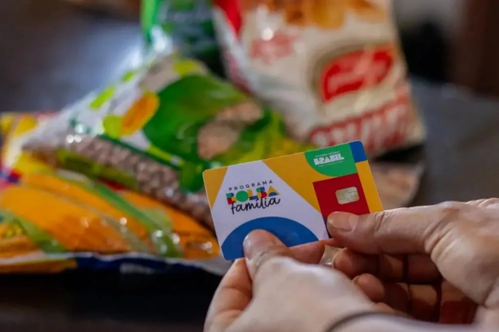 Cartão alimentação de R$ 330 é liberado para quem recebe Bolsa Família; veja como solicitar