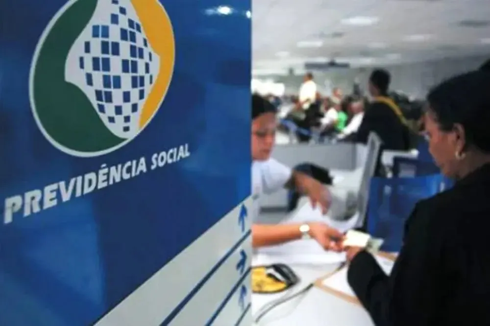 Governo anuncia pente-fino em 800 mil auxílios do INSS a partir de agosto