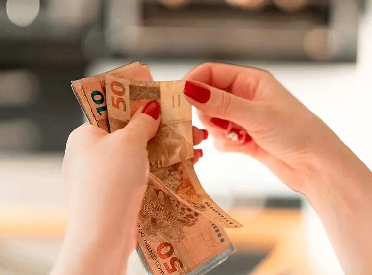 Estudantes tem novos benefícios anunciados pelo governo; Benefício pode ser de 400 a 800 Reais!