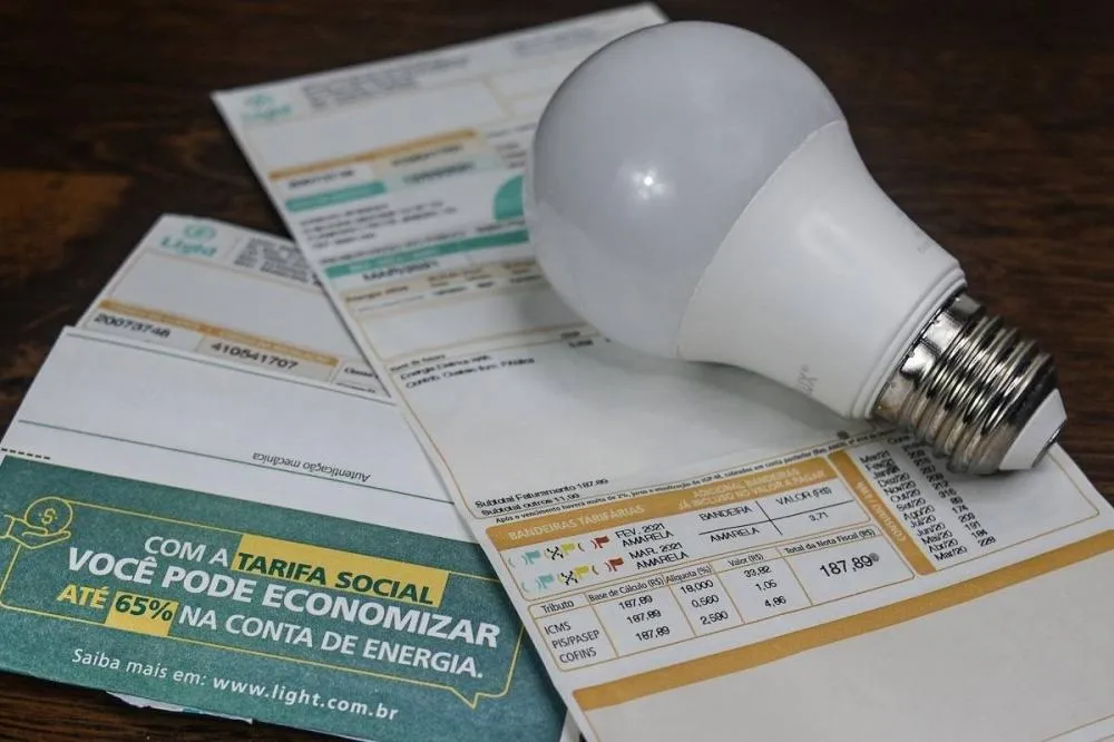 Saiba como beneficiários do Bolsa Família podem conseguir descontos na conta de energia elétrica e Outros Benefícios