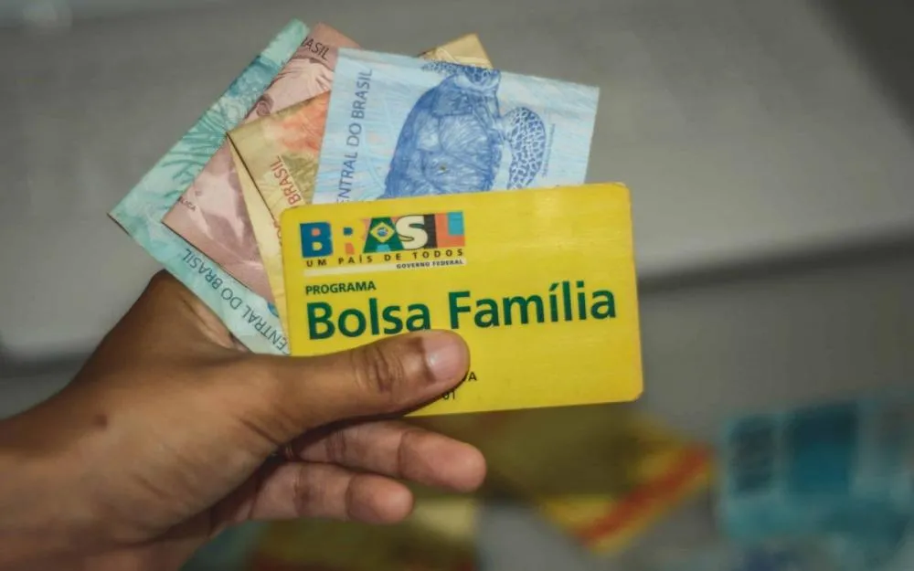 Bolsa Família anuncia pagamentos para beneficiários! Descubra qual é o dia do seu pagamento