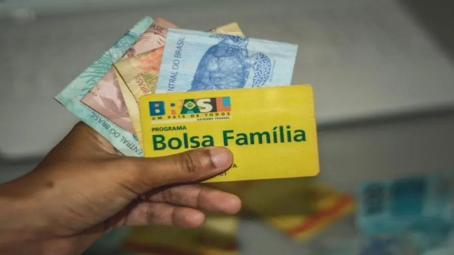Bolsa Família libera pagamento de R$ 2.260 para beneficiários 