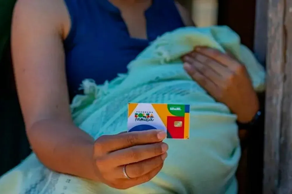 Bolsa Família e Auxílio Mãe Solteira; veja como se inscrever