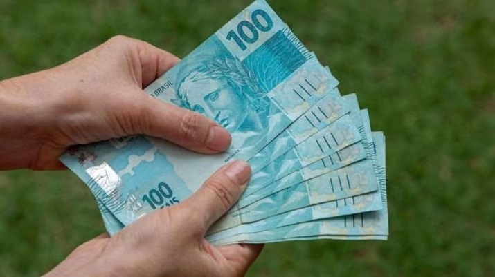 Governo Federal Lança Benefício Pé de Meia para Estudantes de Baixa Renda com um Valor de R$ 9.200