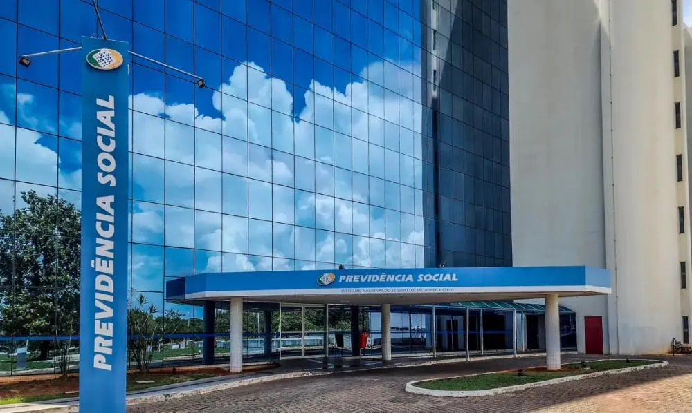 Bancos devolveram ao INSS quase R$ 8 bi em benefícios não sacados
