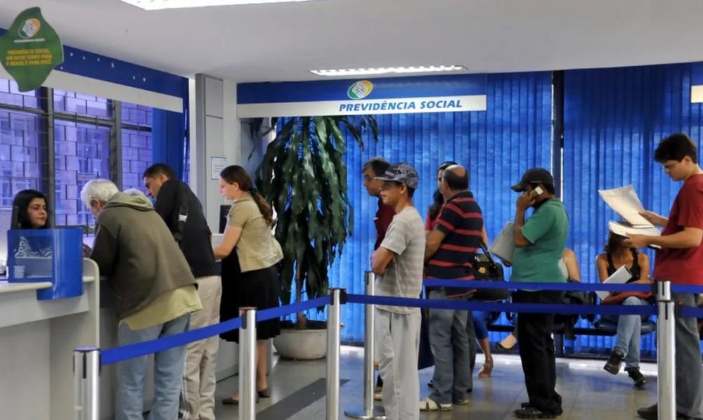 INSS Anuncia Plano Ambicioso para Reduzir Fila de Aposentadoria: Enfrentando a Desinformação Previdenciária