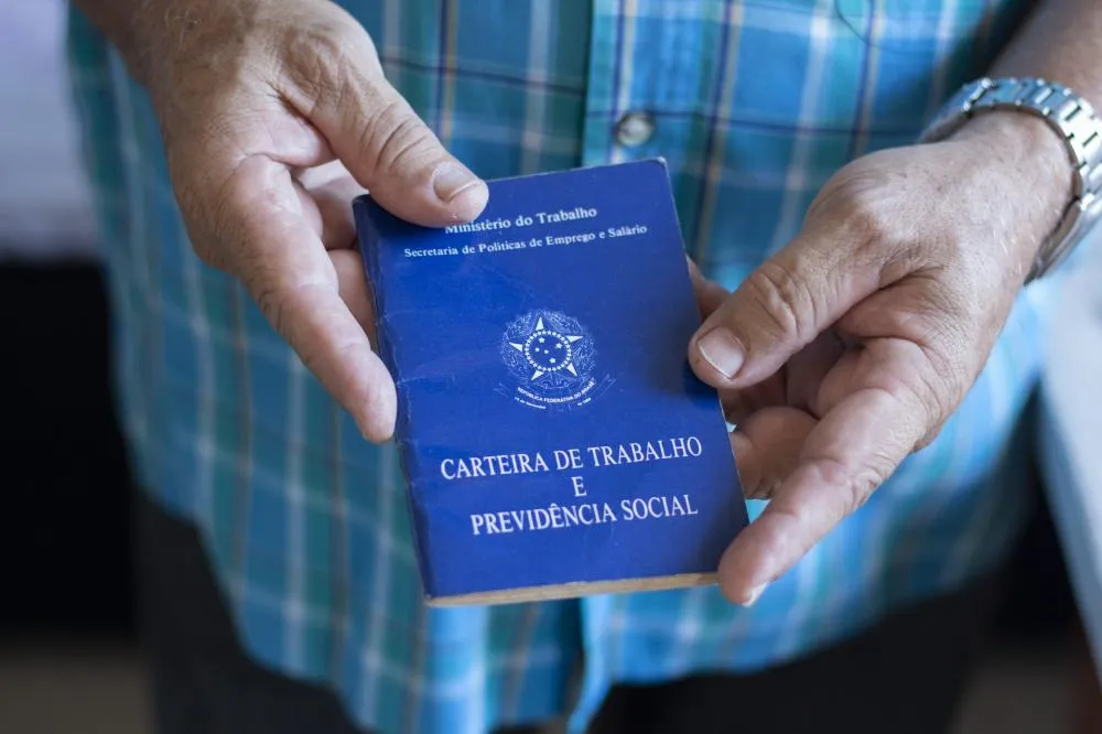 Salário mínimo terá aumento em 2025? Entenda a situação