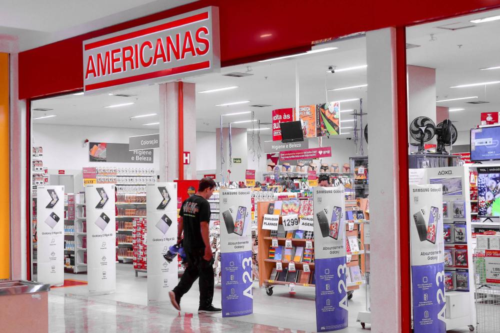 Resultados Financeiros da Americanas Revelam Desafios e Impactos de Fraude em 2023