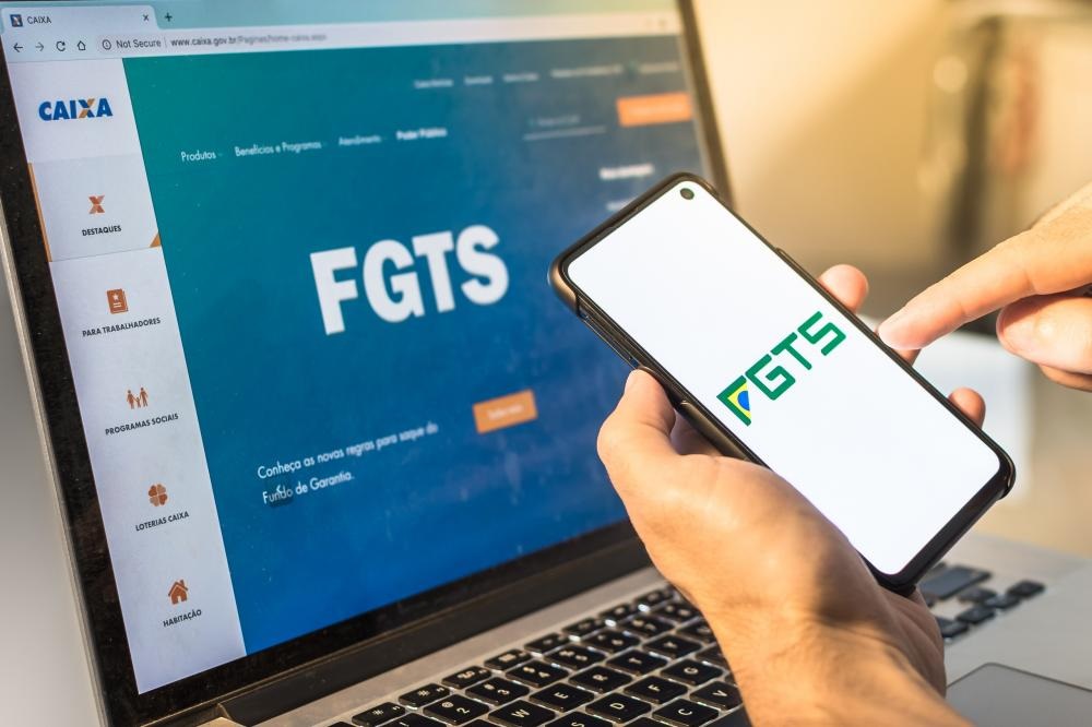 Trabalhadores podem sacar o FGTS, veja como