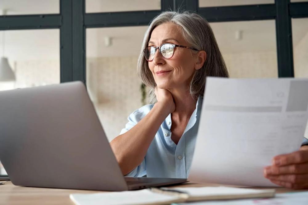 Mercado de trabalho abre portas para profissionais experientes: Oportunidades além dos 50 anos