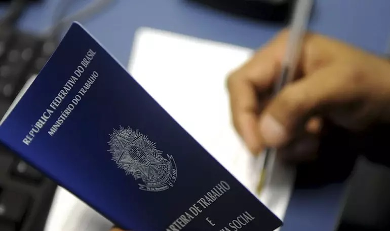 Pedidos de Demissão Batem Recorde em 2023: Reflexos e Direitos dos Trabalhadores