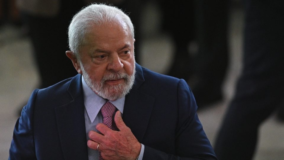Salário Mínimo em 2024: Aumento de R$ 92 e Impactos na Economia Brasileira
