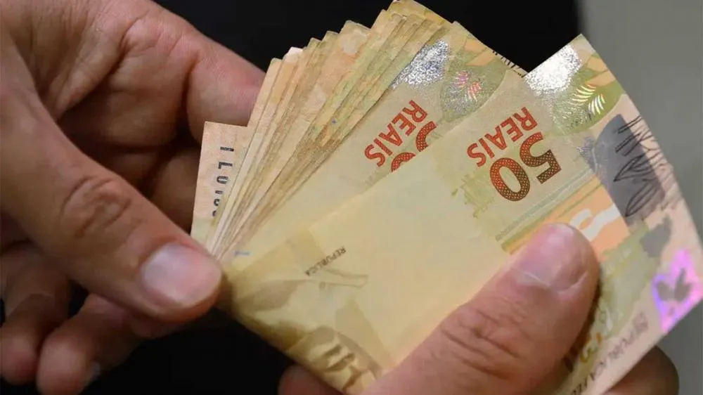 Salário mínimo sobe para R$ 1.801; Veja