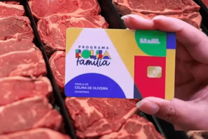 Governo estuda implementação de Vale-Carne de R$ 35 para beneficiários do Bolsa Família
