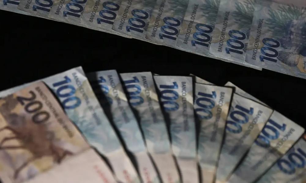 INSS antecipa 13º salário: Expectativa e Impacto Econômico; Veja