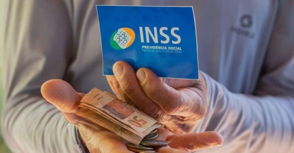 INSS antecipa 13º salário: Expectativa e Impacto Econômico; Veja