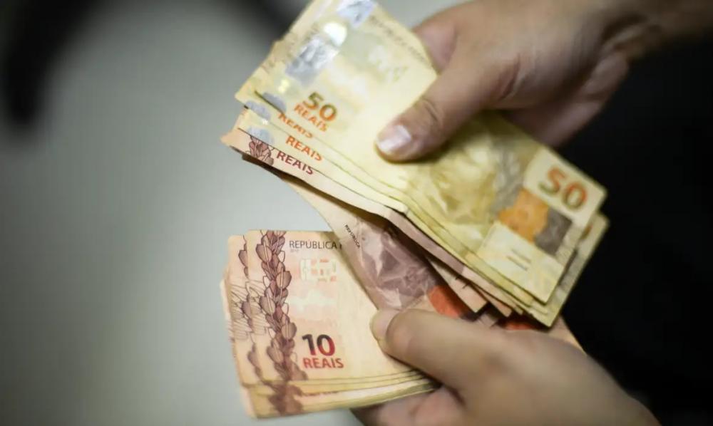 Governo federal lança novo benefício de 200 Reais; Veja como solicitar