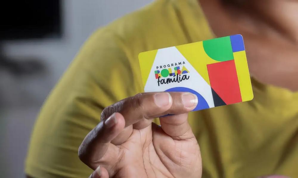 Acumulação de Benefícios: Como Receber Salário-Família e Bolsa Família Simultaneamente