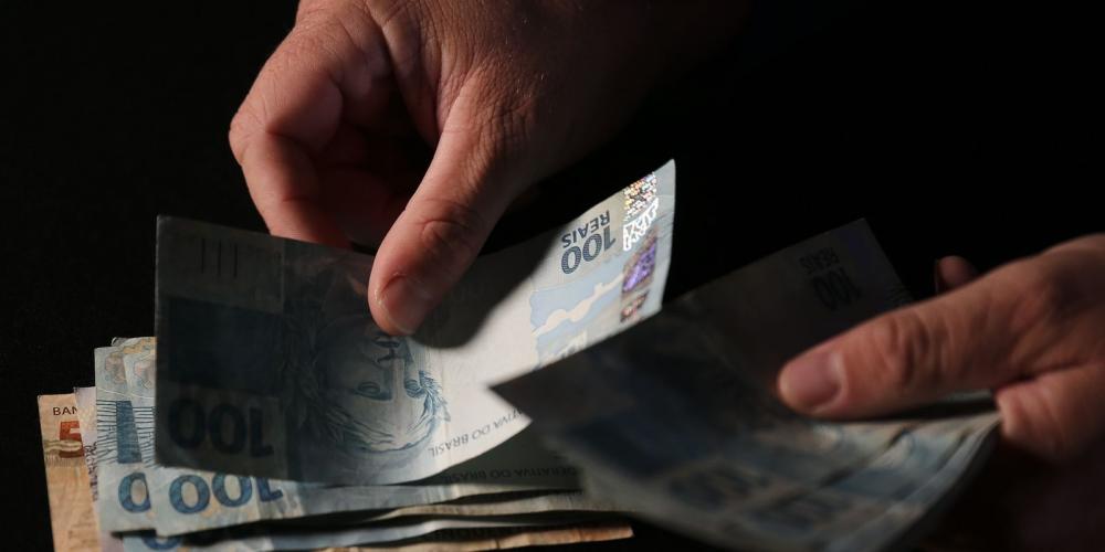 Governo Federal Antecipa 13º Salário para Aposentados e Pensionistas: Medida de Apoio Financeiro a Milhões de Brasileiros