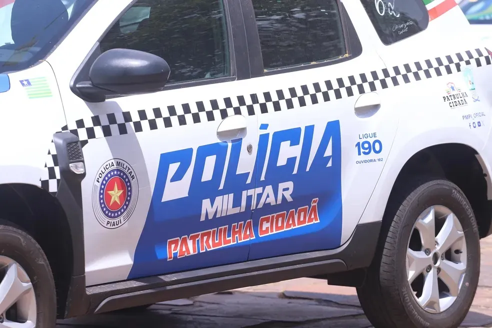 Jovem é preso suspeito de tentar estuprar três adolescentes, reage a prisão e morde policial