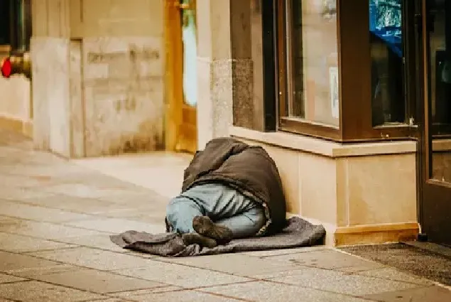 PC prende homem por matar morador em situação de rua a pauladas
