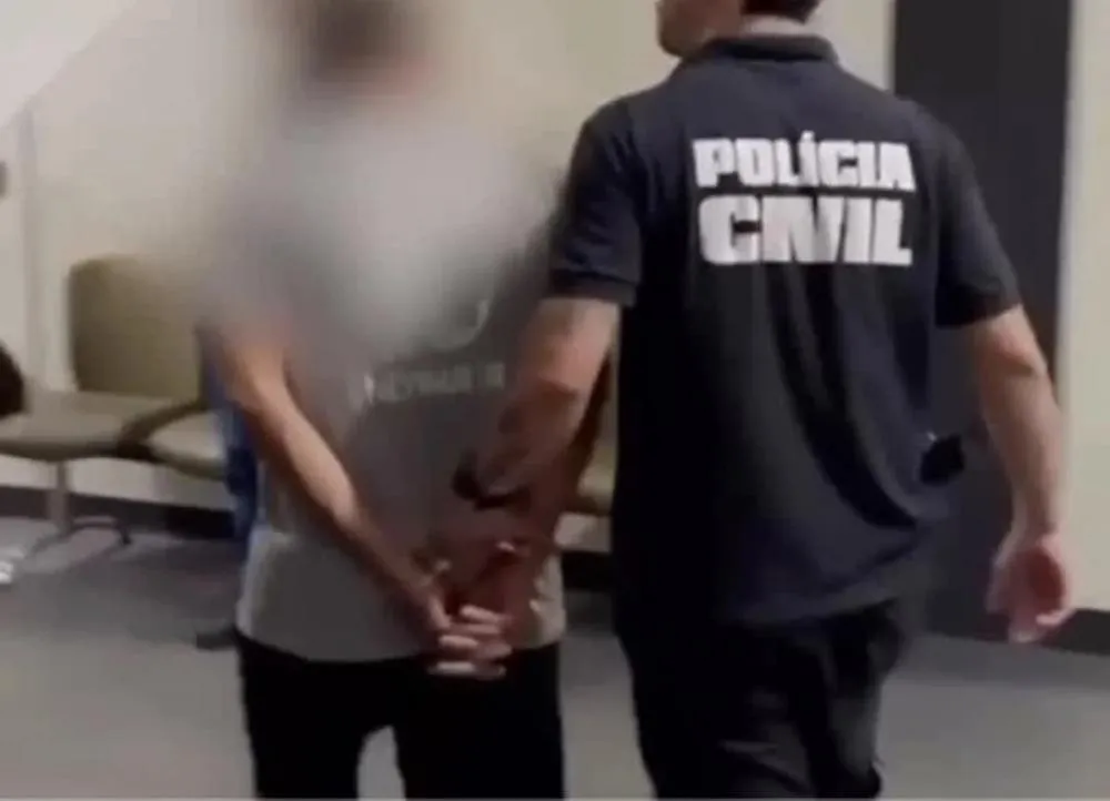 Mulher é abusada sexualmente enquanto dormia durante festa na própria casa; suspeito é preso
