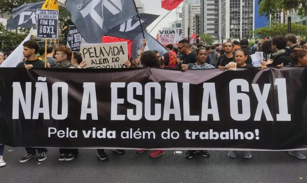 Fim da escala 6x1 pode ter transição para micro e pequenas empresas