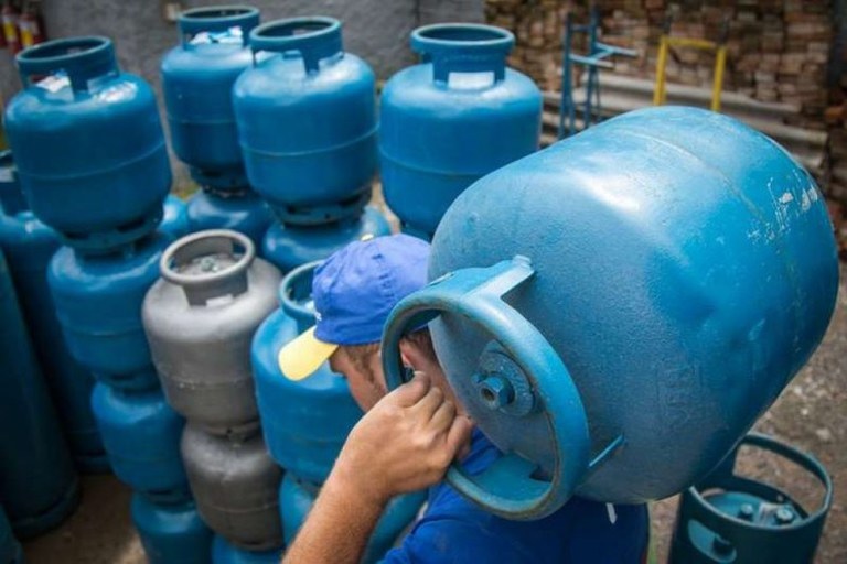 Auxílio Gás Tem Datas Reveladas: Veja agora você Tem Direito