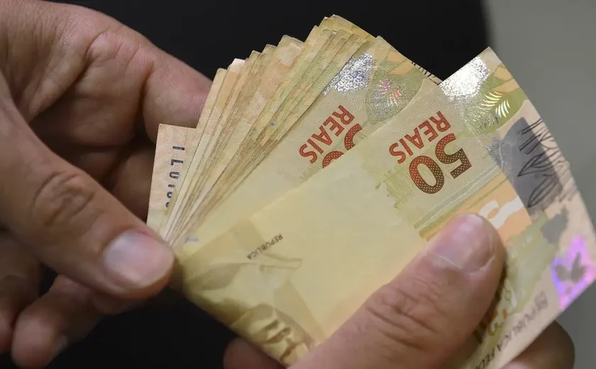 Brasileiros ainda não sacaram R$ 7,79 bi de valores a receber; Veja como receber