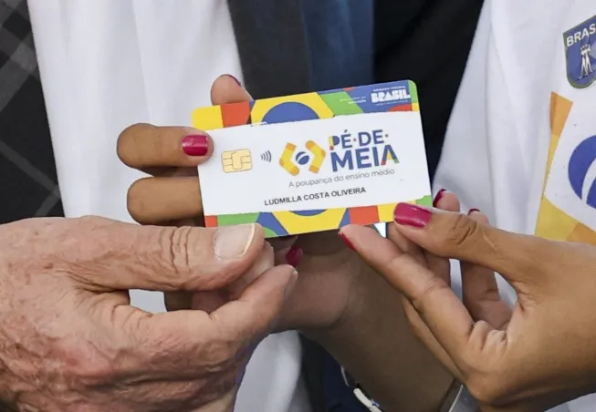Greve pode afetar o Pé-de-Meia? Veja se você pode perder o benefício