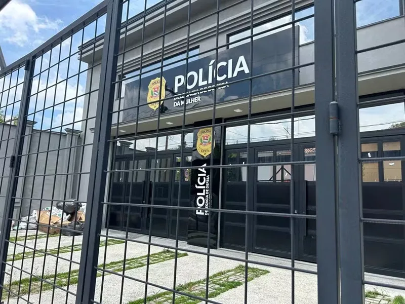 Homem agride ex-mulher e ameaça matar o próprio filho caso a polícia fosse acionada