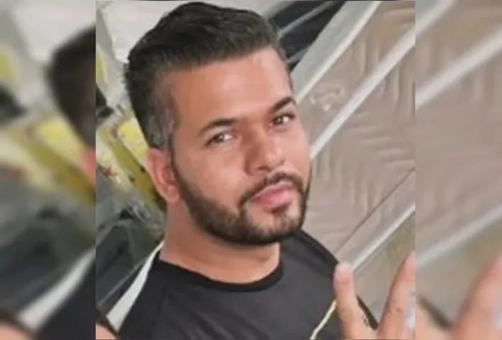 Homem é morto a facadas durante sexo no carro; Um casal foi preso com o carro