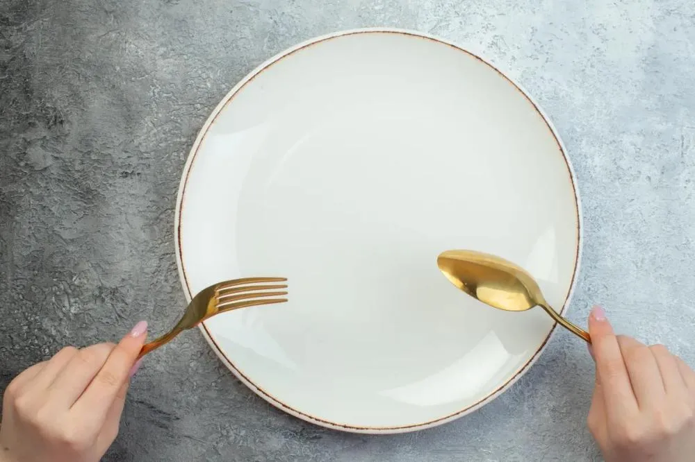 Jejum é melhor que dieta para emagrecer? Estudo indica que não