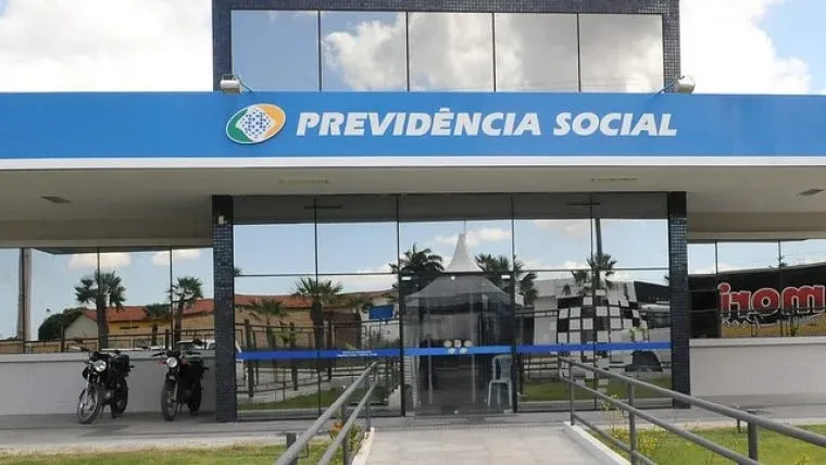 Aposentados do INSS Recebem 13º Salário de Até R$ 10 Mil em Maio: Veja Como Calcular o Valor
