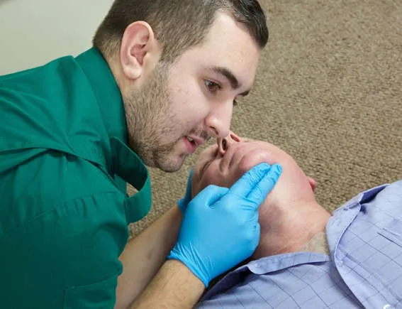 Alerta AVC: 7 sinais de que você pode ter um derrame a qualquer momento