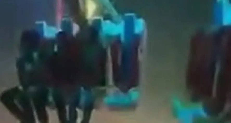 Jovem de 18 anos morre após cair de brinquedo em parque de diversões; veja vídeo
