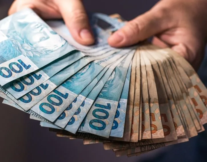 Governo garante beneficio de R$ 852 + R$ 150 para diversas pessoas; veja se você está na lista
