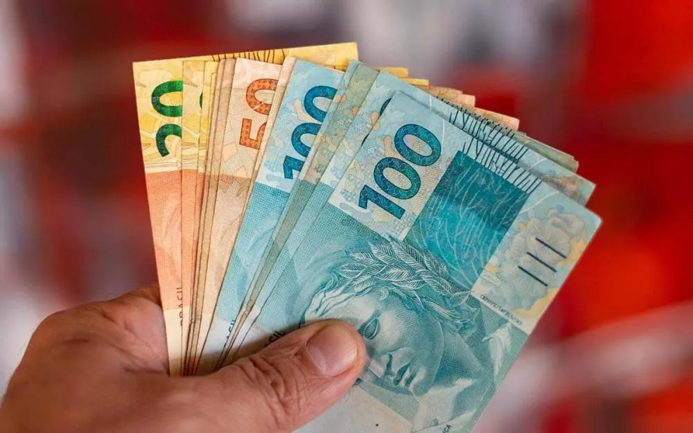 Programa Bolsa do Povo oferece auxílio de R$ 540 para desempregados; veja como se inscrever