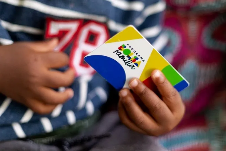 Bolsa Família antecipado para mais de 700 mil famílias em Junho!